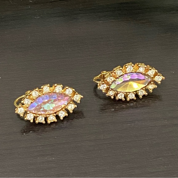 Vintage TARA Signed AB Crystal Aurora Borealis Marquis Navette Clip On Earrings - Picture 7 of 14